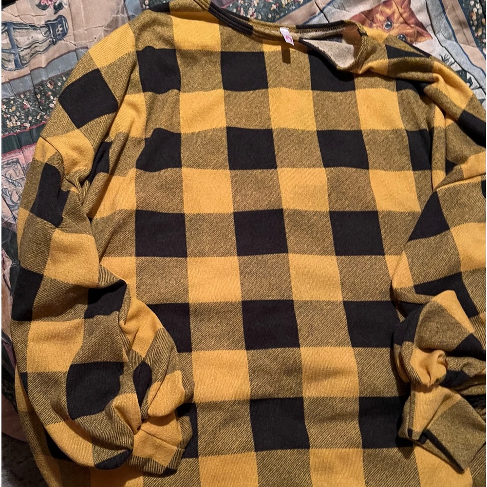 Long sleeve top. 5x  brand new. Never worn. $30